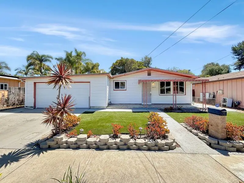 3477 Aveley Pl photo 2