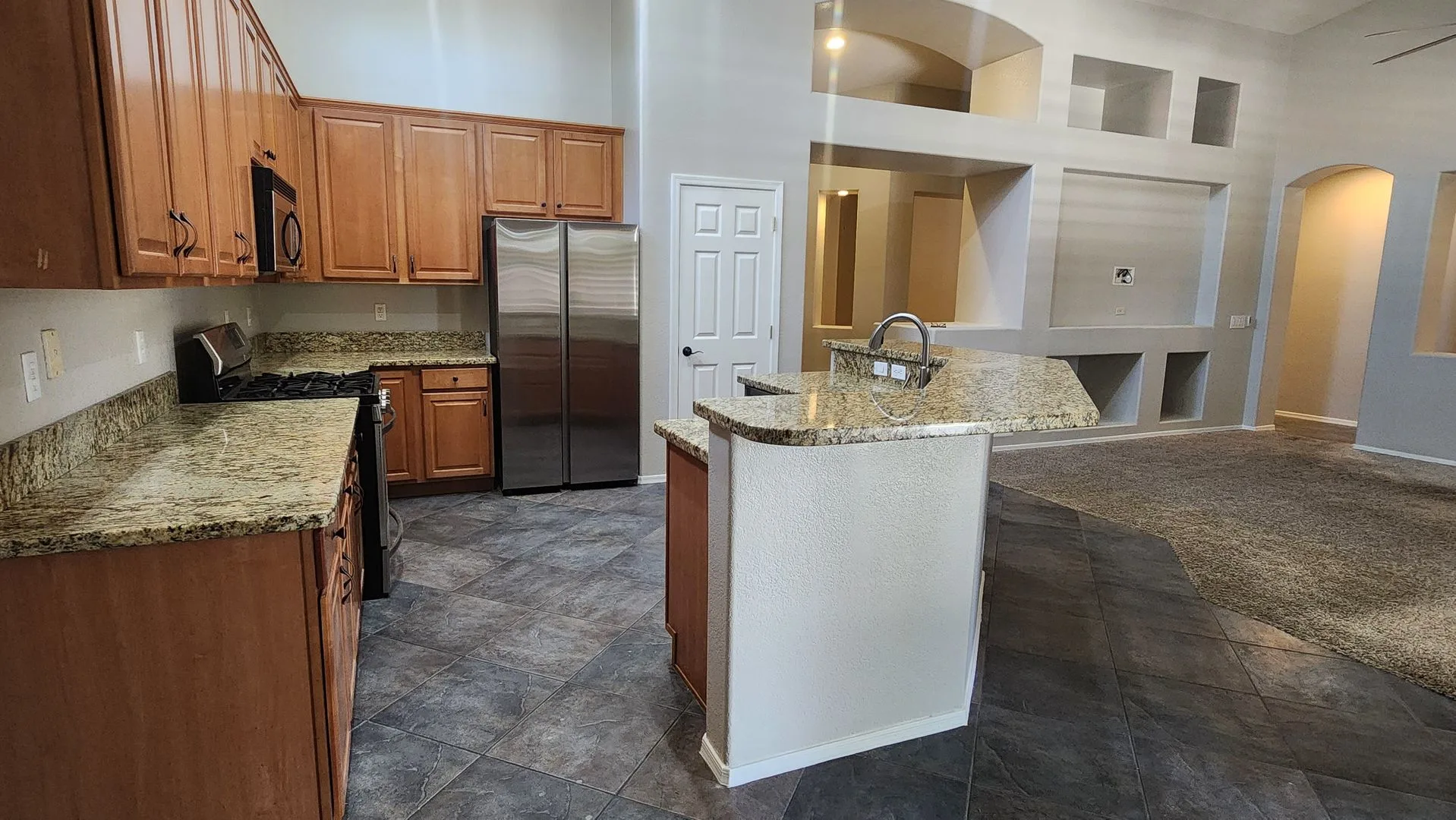 1354 E LOCUST Drive photo 5