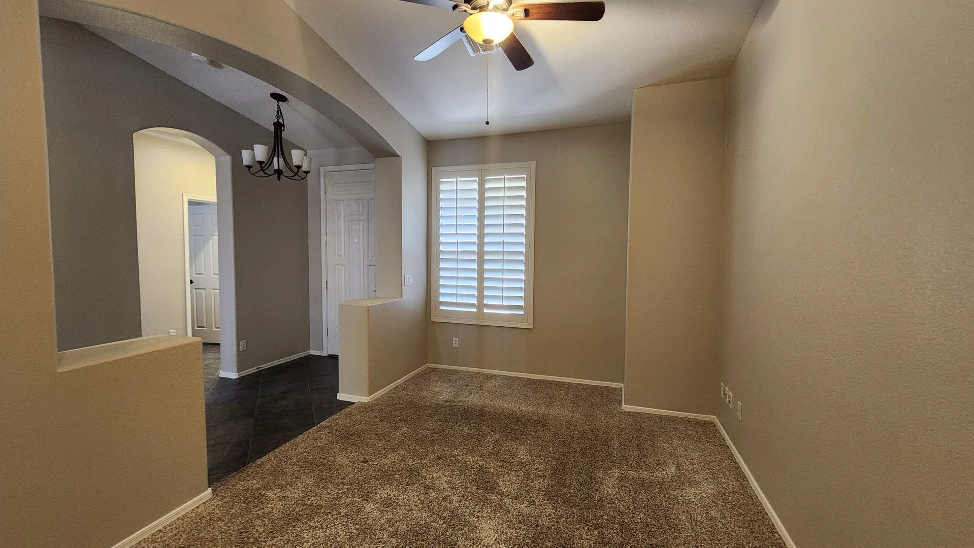1354 E LOCUST Drive photo 4