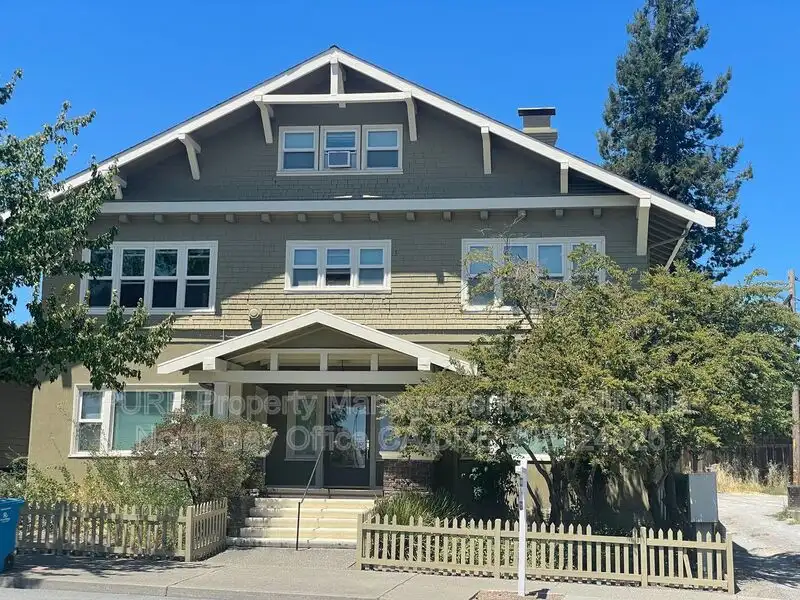 312 Washington St Petaluma, CA 94952 photo 2