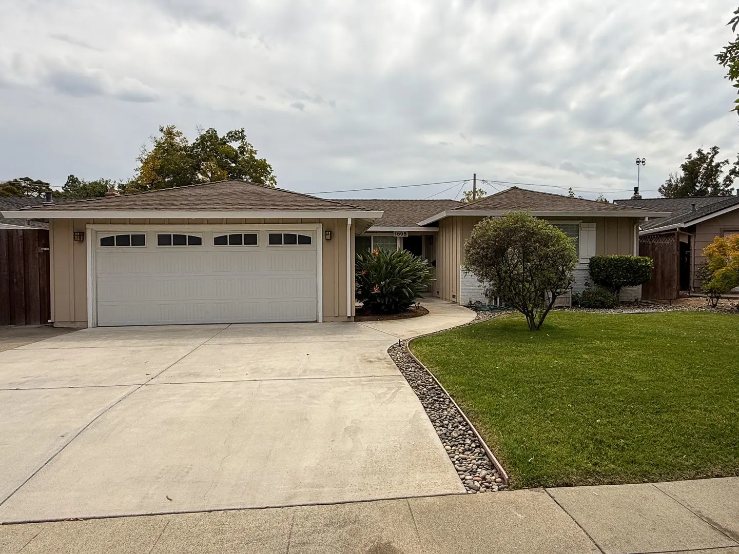 1608 Ronald Ct photo 3