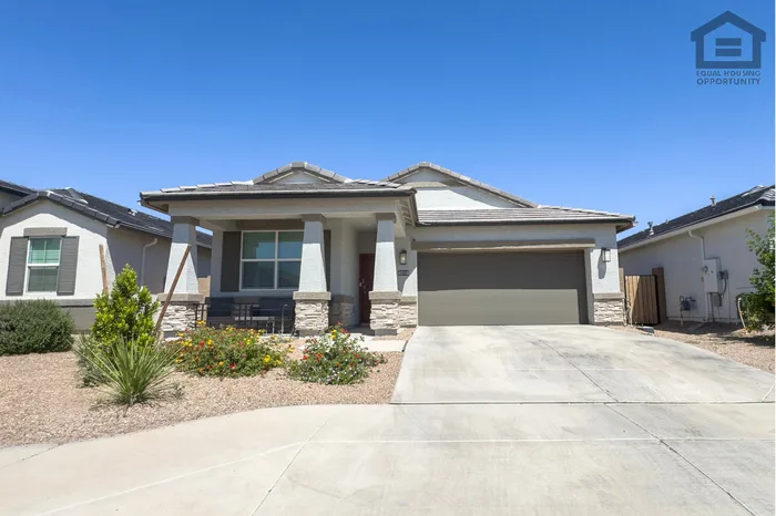 40110 W Shaver Dr photo 2