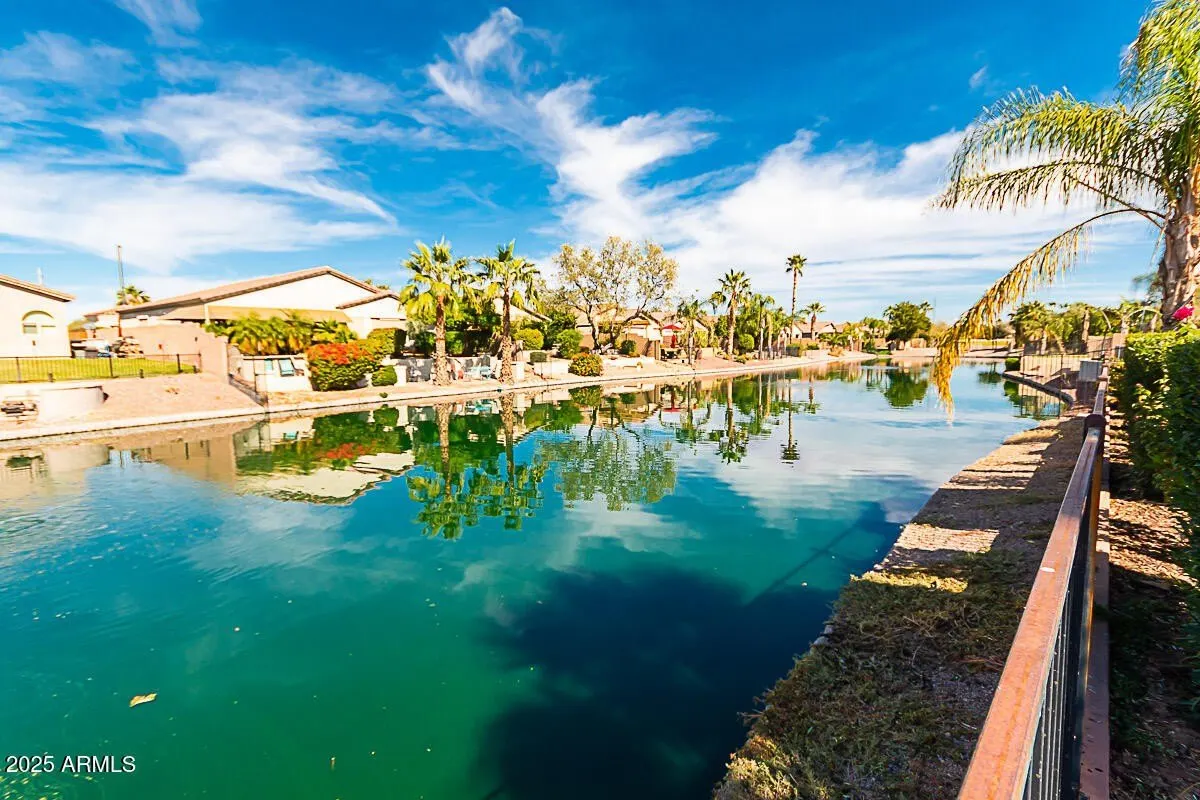 642 E Torrey Pines Pl Chandler, AZ 85249 photo 5
