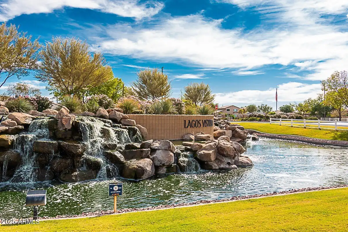 642 E Torrey Pines Pl Chandler, AZ 85249 photo 4