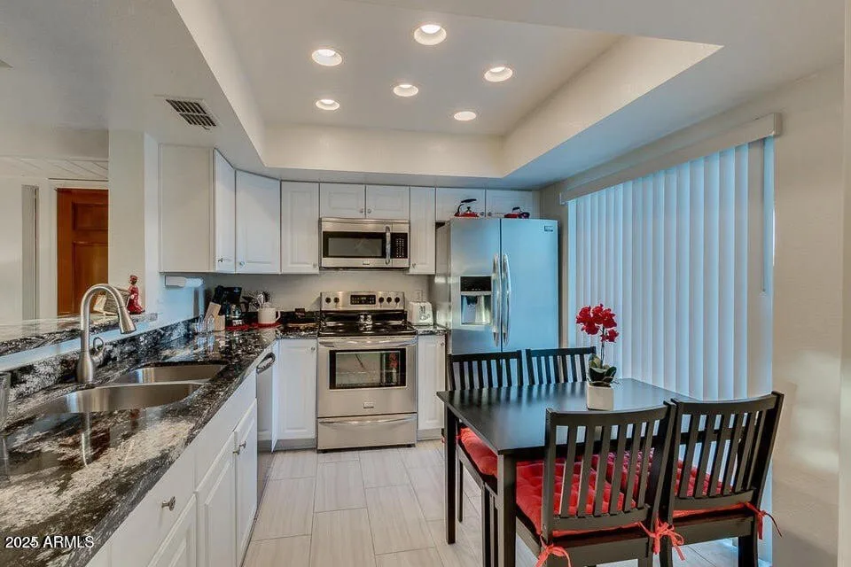 9450 N 94th Pl Scottsdale, AZ 85258 photo 2