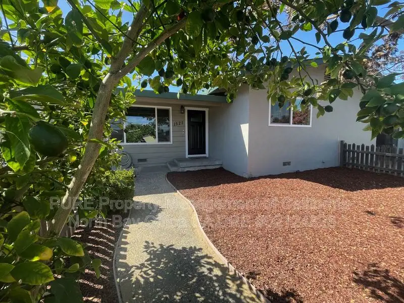 1521 E Madison St Petaluma, CA 94954 photo 4