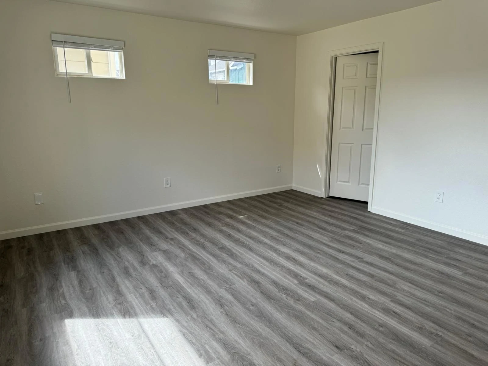 163 Gibson Ave photo 4