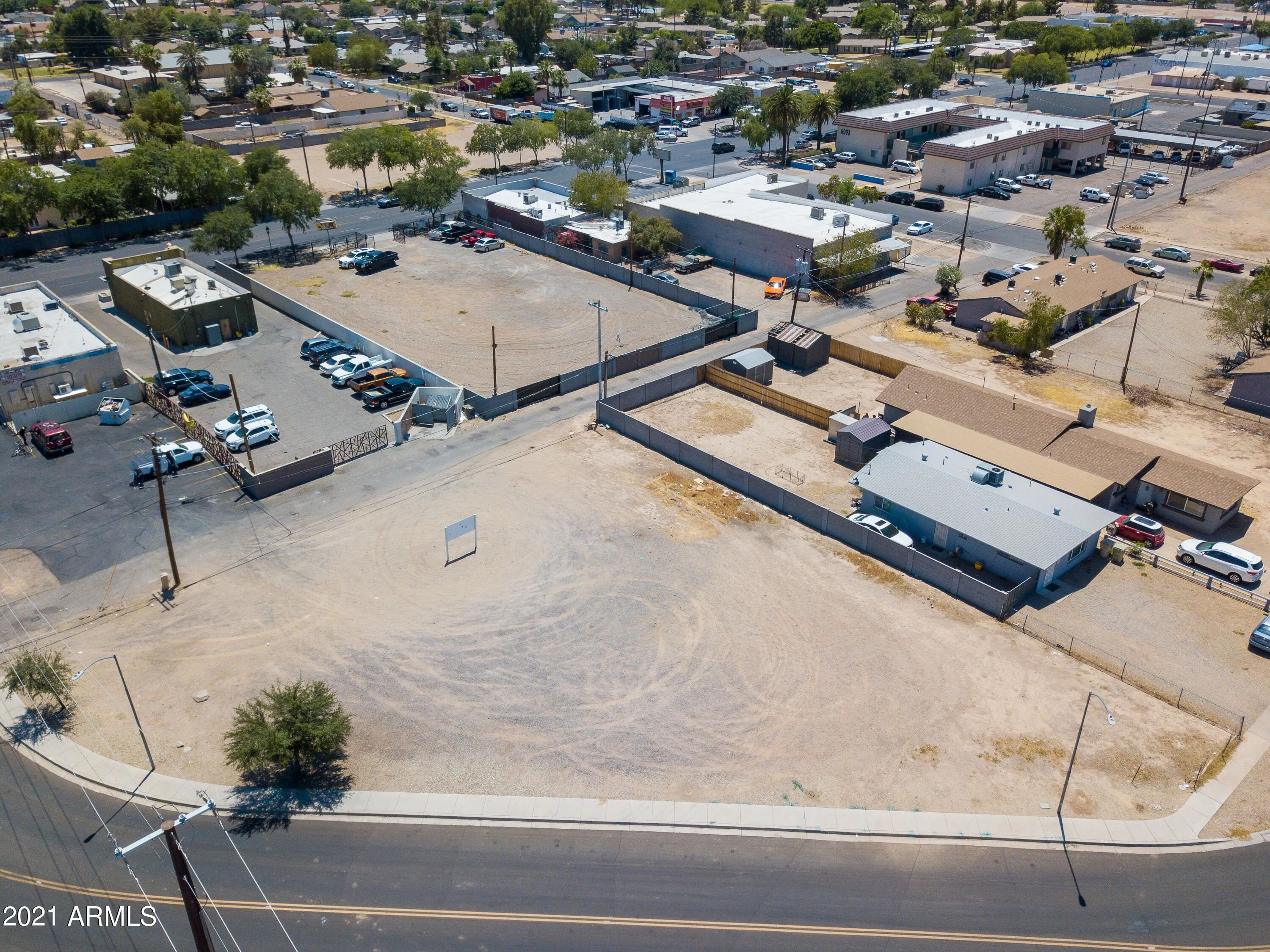 5943 W GLENN Drive photo 2