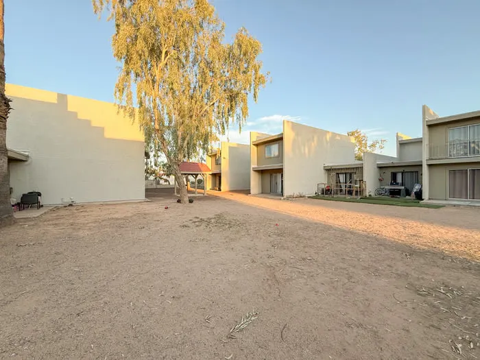 2833 East Kathleen Road, Phoenix, AZ 85032 photo 2