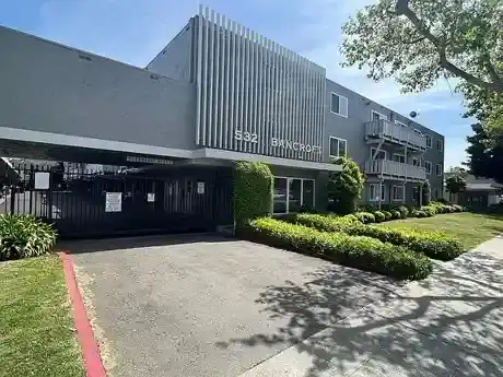 532 Bancroft Apartments