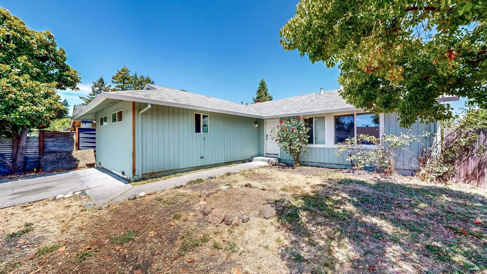 Charming 3 Bedroom and 2 Bathroom Single Family Home with Large Enclosed Backyard! photo 3