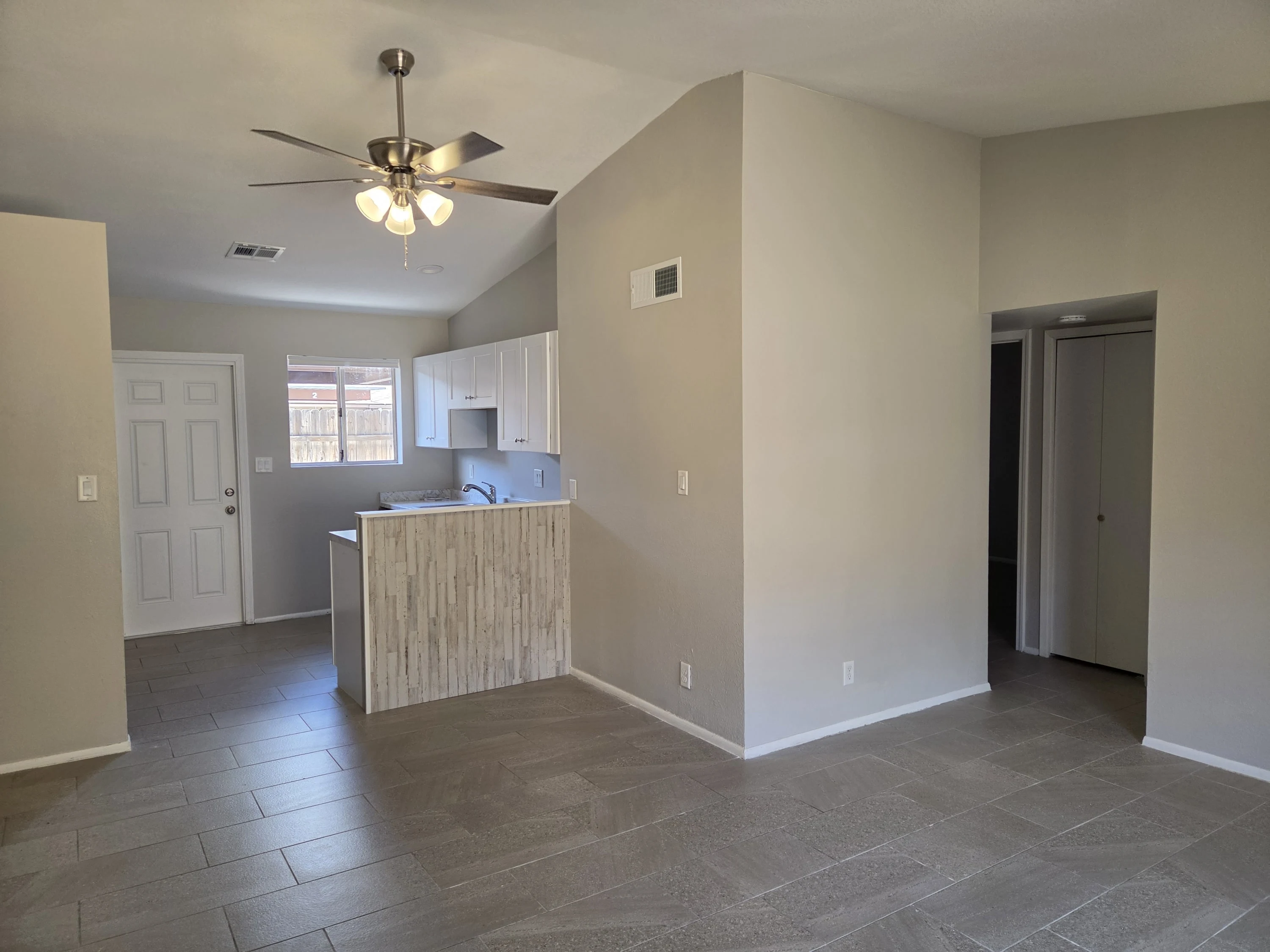 6245 E Glencove Cir Mesa, AZ 85205 photo 4
