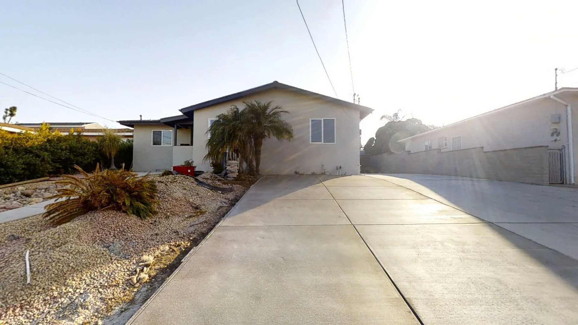 5318 E Falls View Dr photo 2