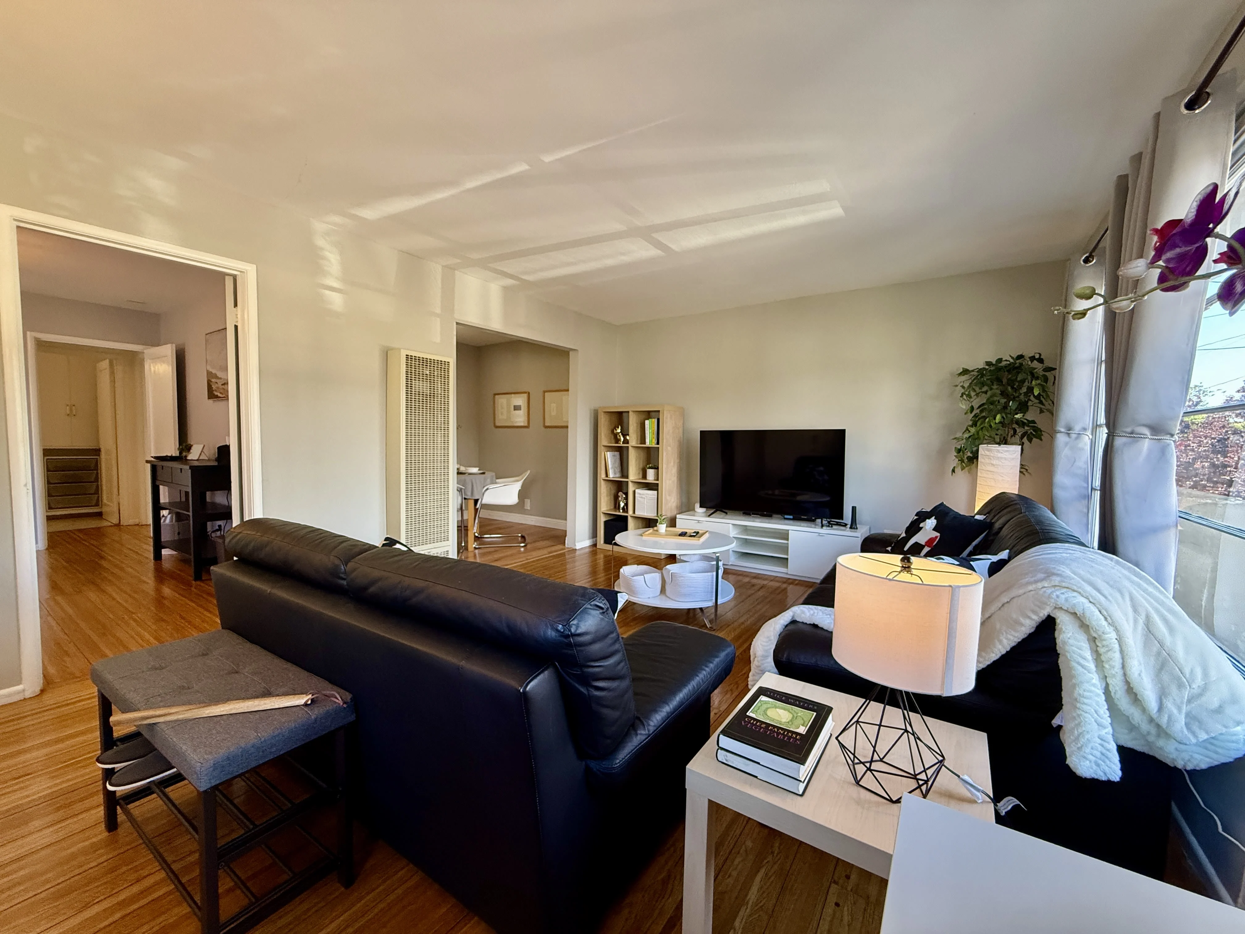 6131 Burlingame Ave photo 3