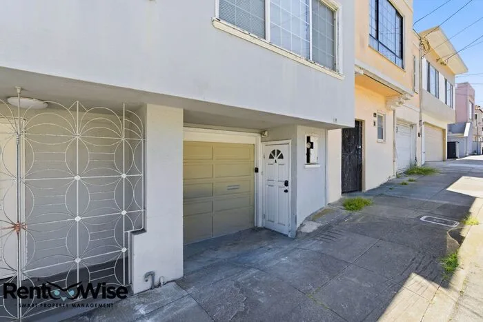 133 Caine Ave San Francisco, CA 94112 photo 4