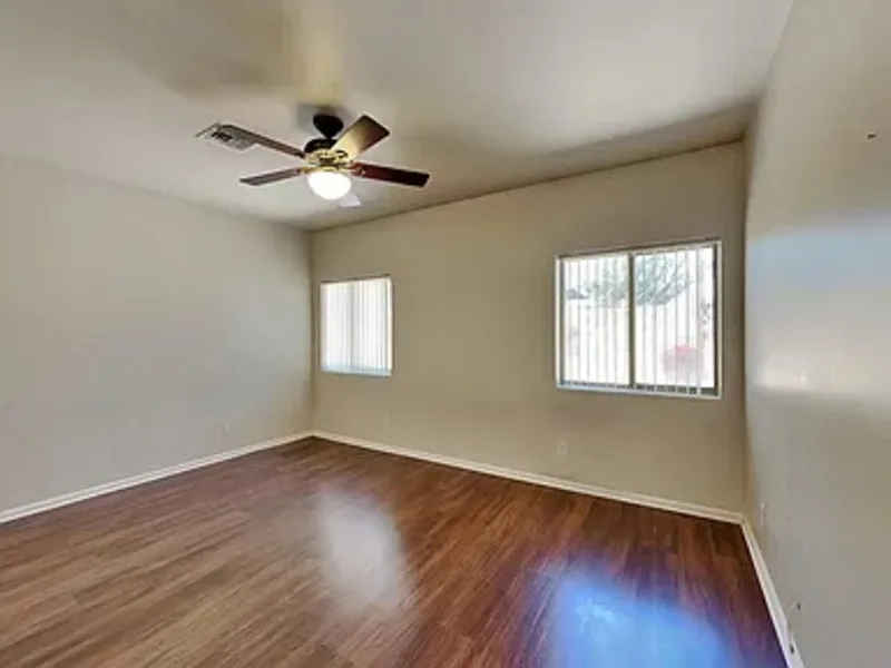 3002 E Jeanette Ct Phoenix, AZ 85050 photo 4