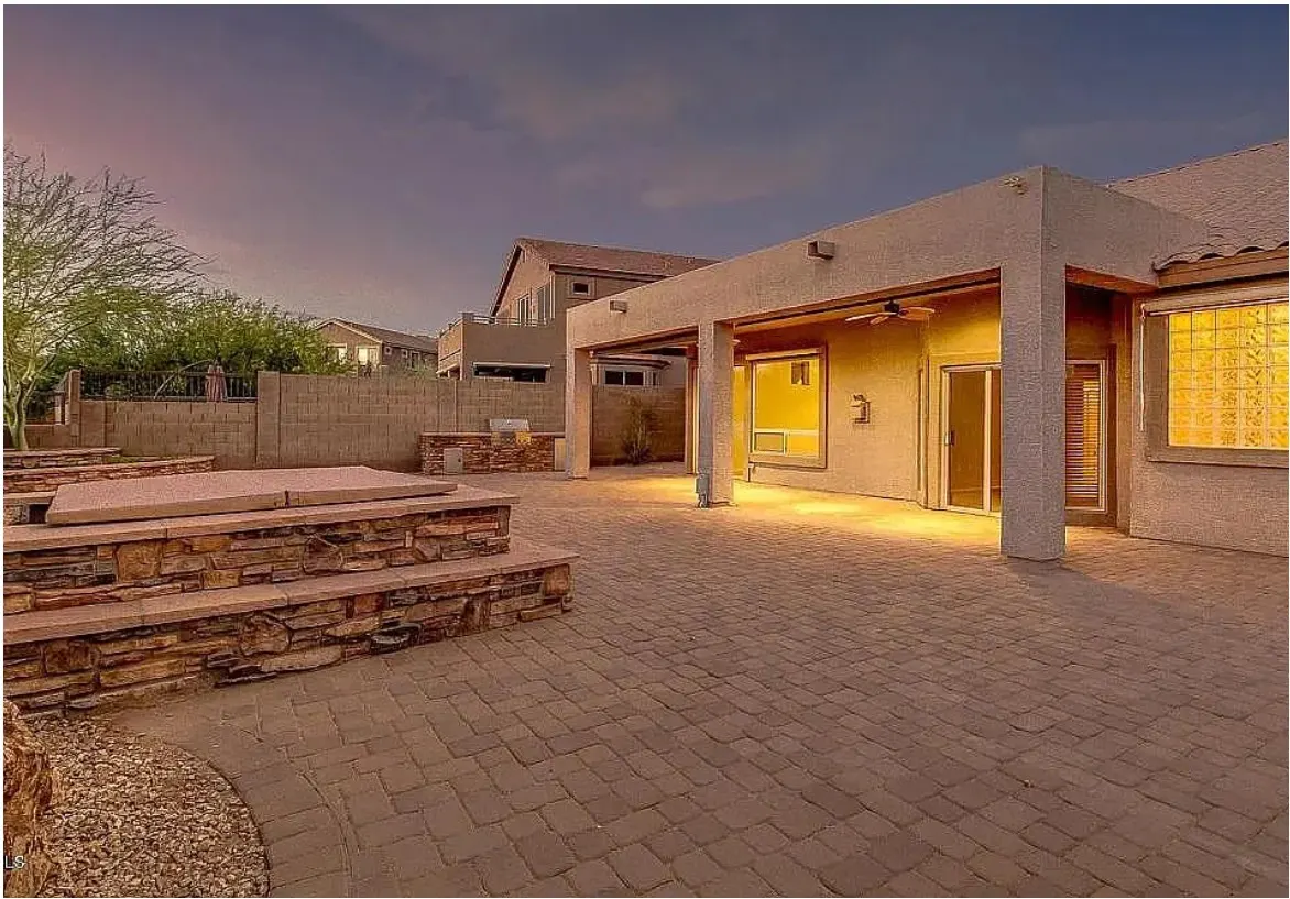 3460 N Barron photo 2
