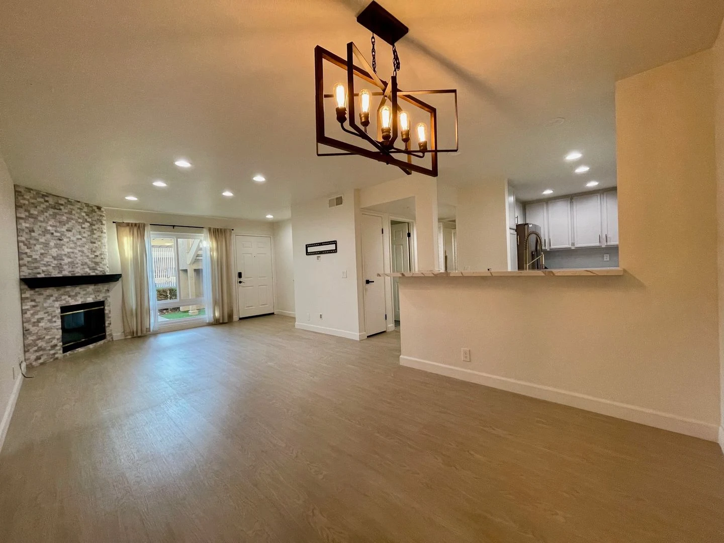 11517 Fury Ln