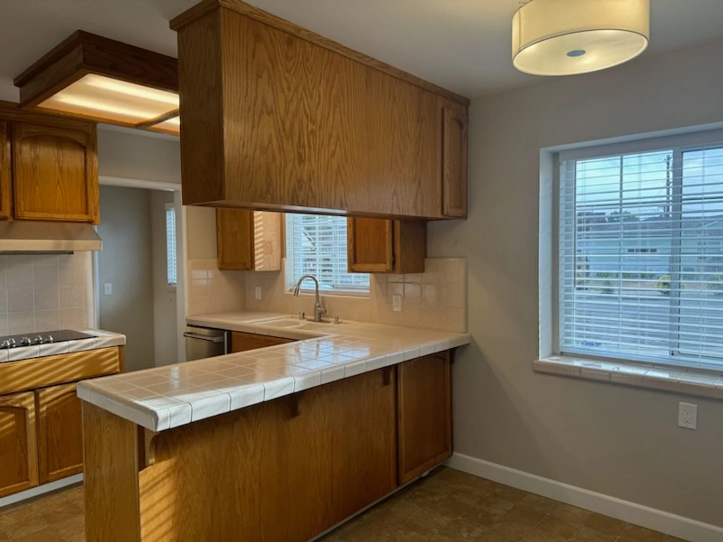 Beautiful 3 Bedroom 1.5 Bath Home, Close to Santana Row. photo 5