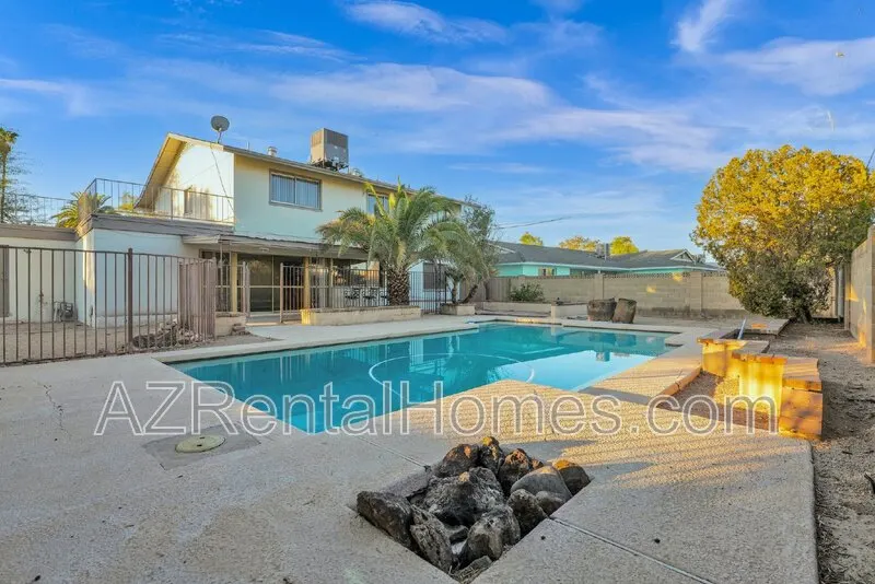 966 E La Jolla Dr Tempe, AZ 85282 photo 2