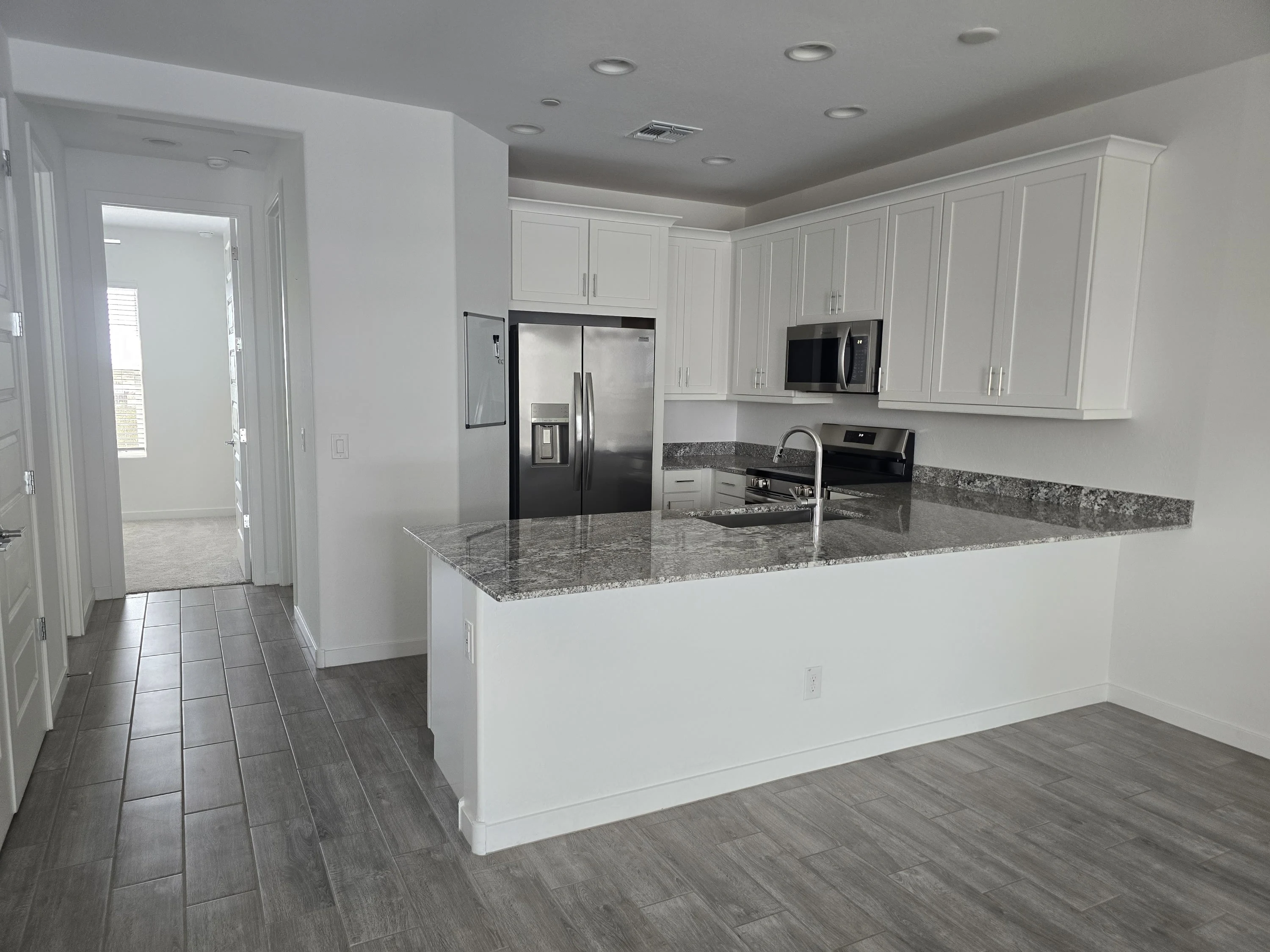 8149 East Petunia Avenue - 11046 photo 2