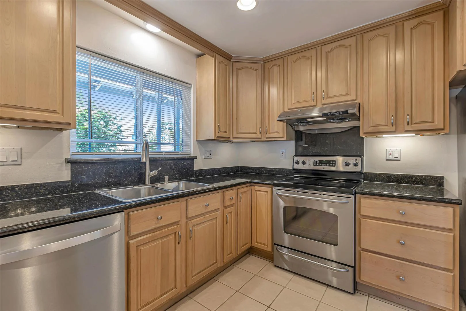 Great Home w/ Top Rated Schools in San Jose! photo 3