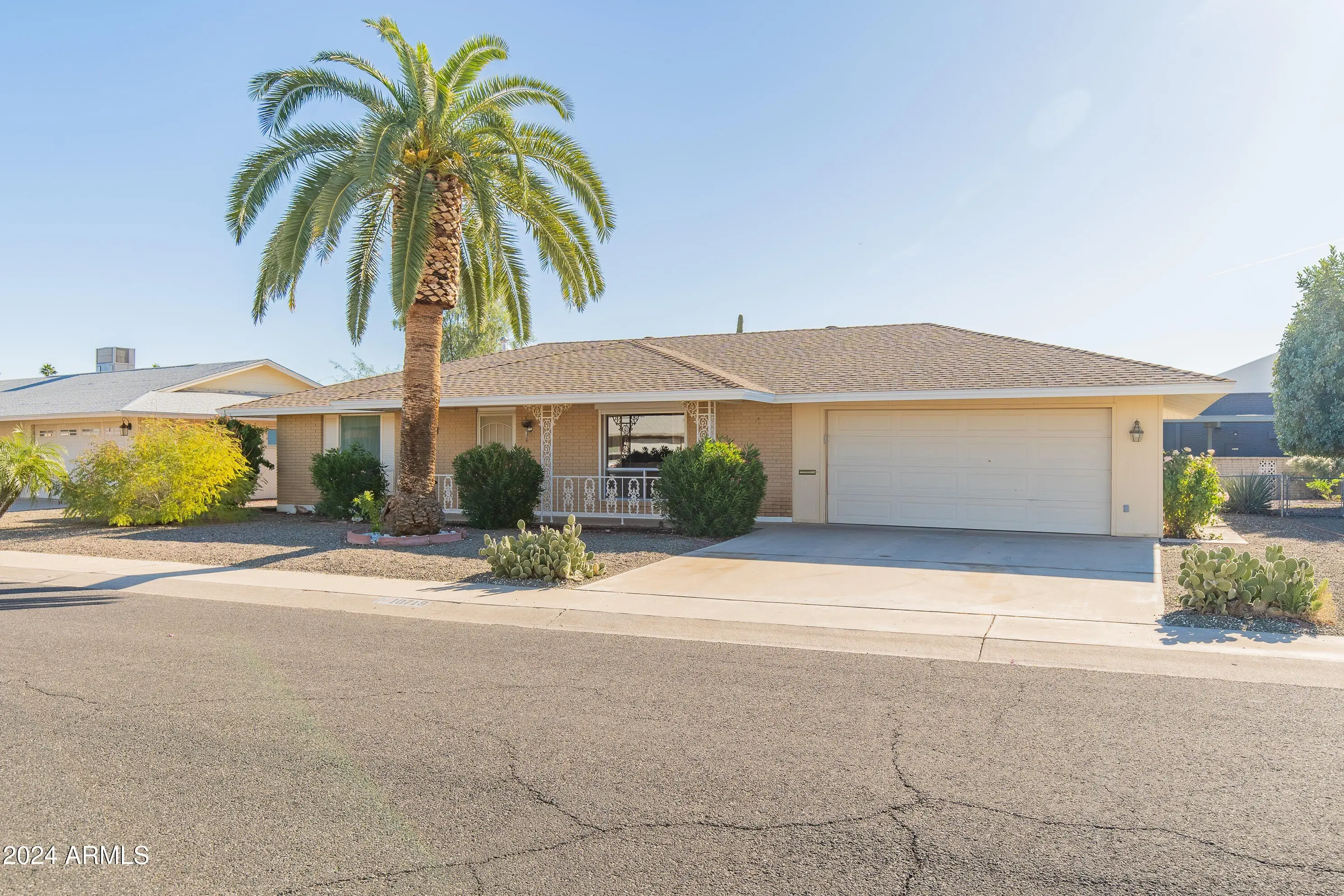 10719 W Camelot Cir Sun City, AZ 85351 photo 2