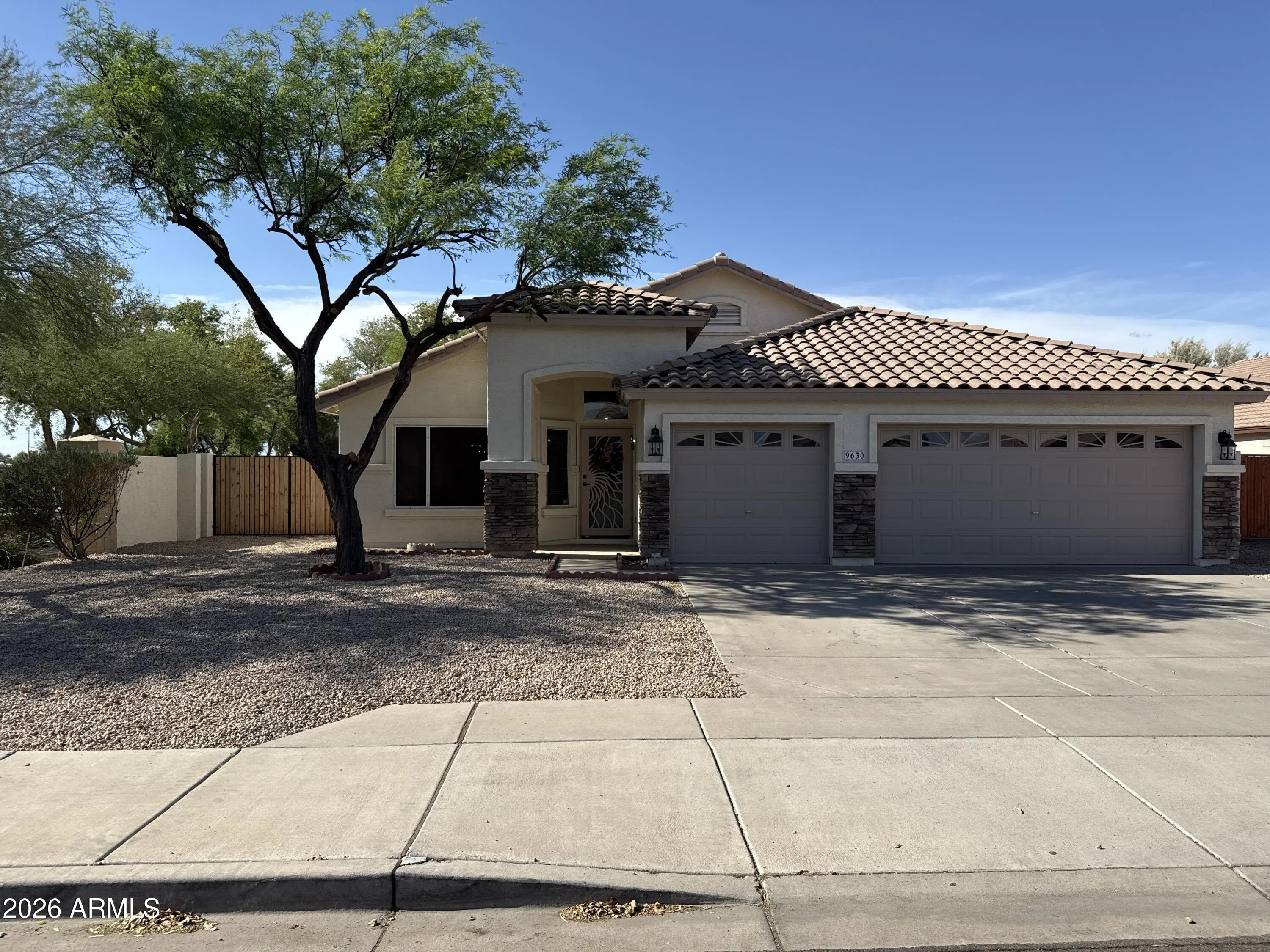 9630 W Reno View Dr Peoria, AZ 85345 photo 2