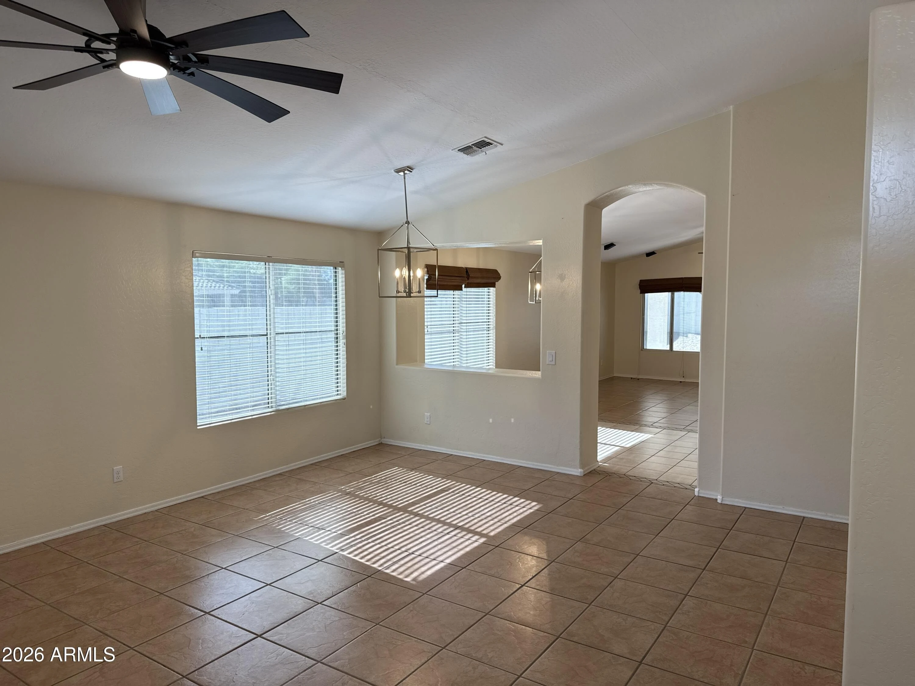 9630 W Reno View Dr Peoria, AZ 85345 photo 4