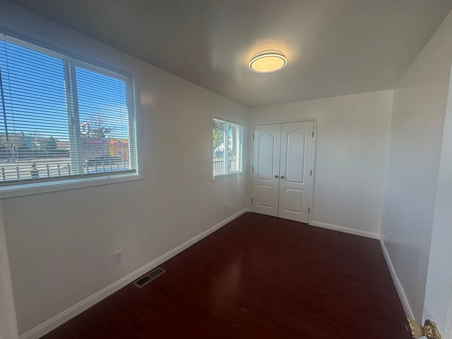 Apartments on San Pablo Ave · Richmond photo 3