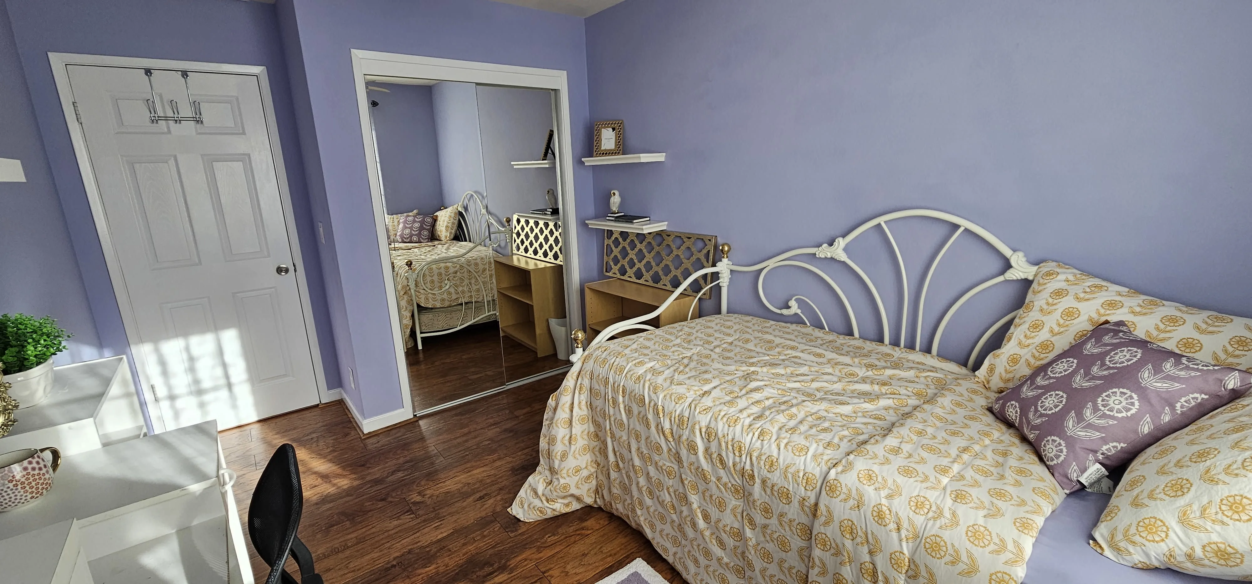 1296 Mc Ginness Avenue, Unit Room B Rental photo 2