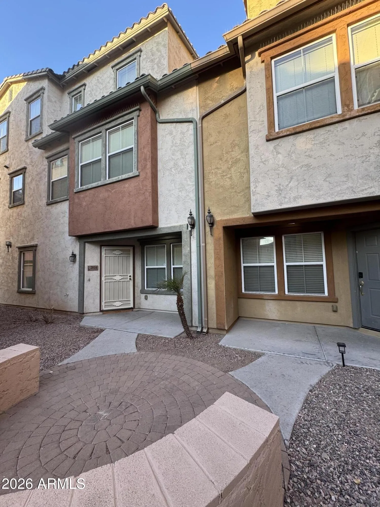 2016 N 78th Glen Phoenix, AZ 85035