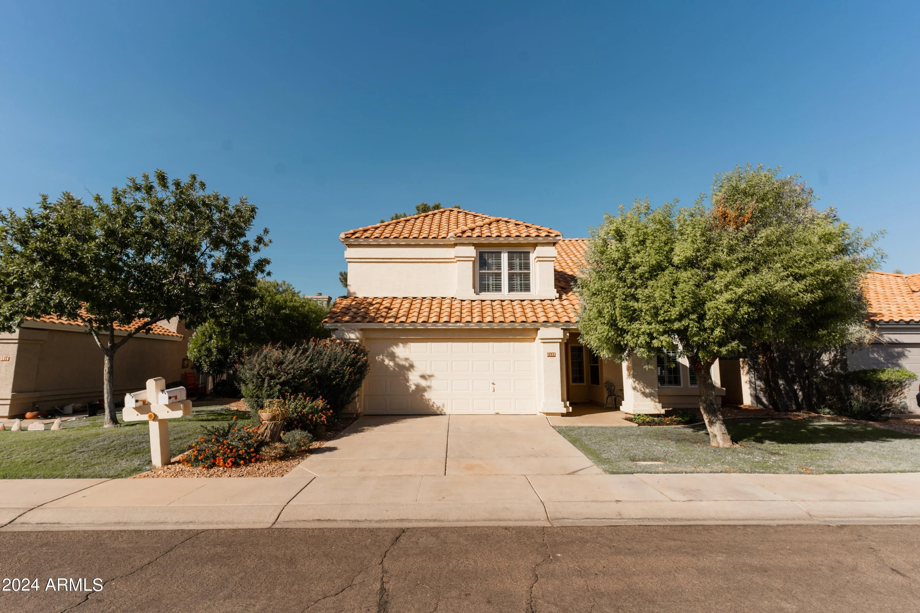 2322 E Millbrae Ct Gilbert, AZ 85234 photo 2
