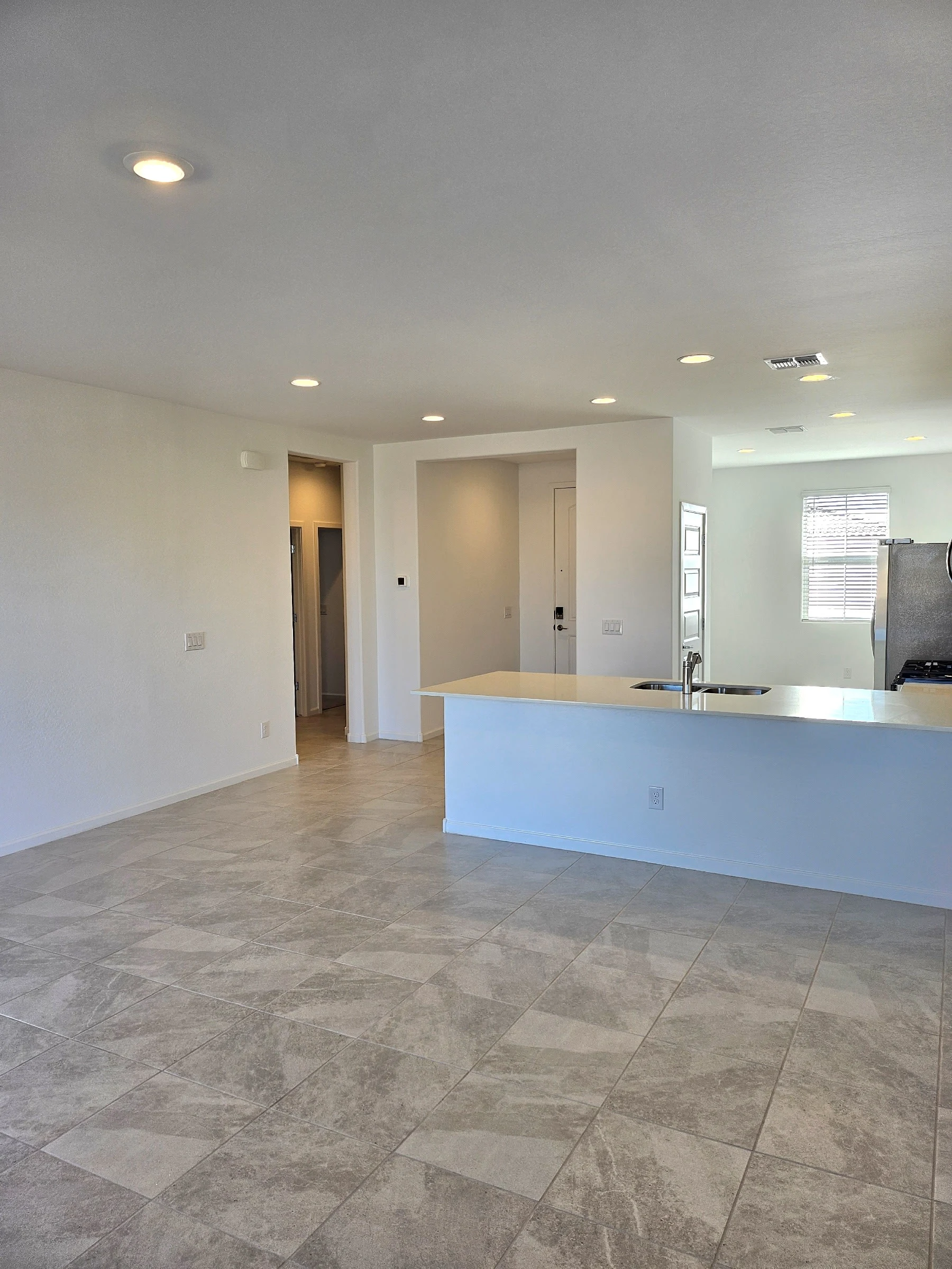3206 E Baler Dr photo 3