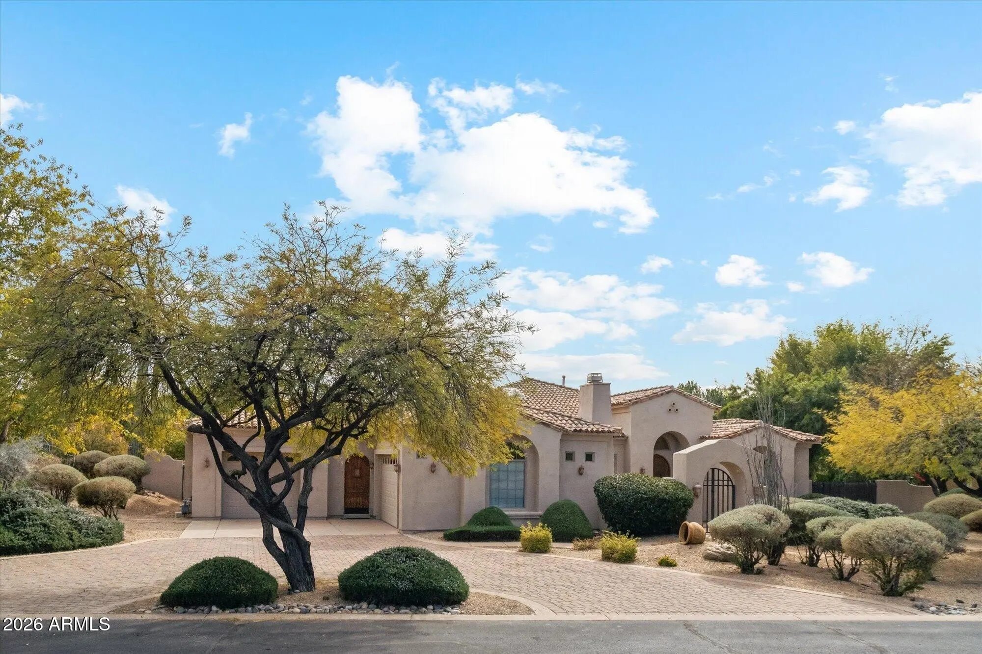 8451 E High Point Dr photo 2