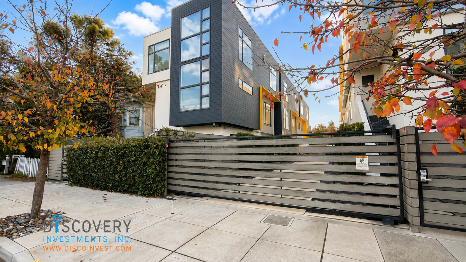 Modern Split Level Home photo 5