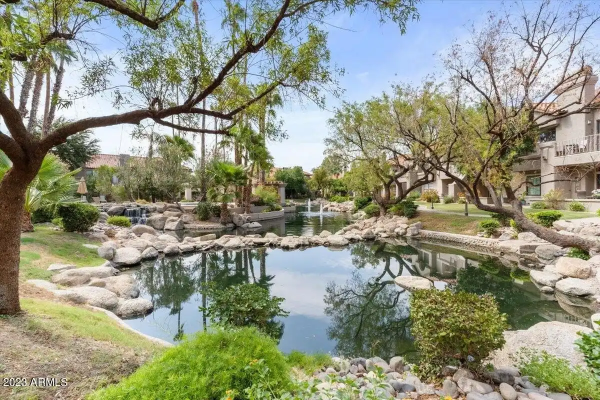 10017 E Mountain View Rd Scottsdale, AZ 85258 photo 2