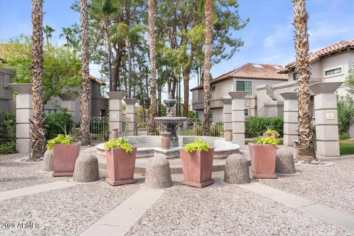 10017 E Mountain View Rd Scottsdale, AZ 85258 photo 3