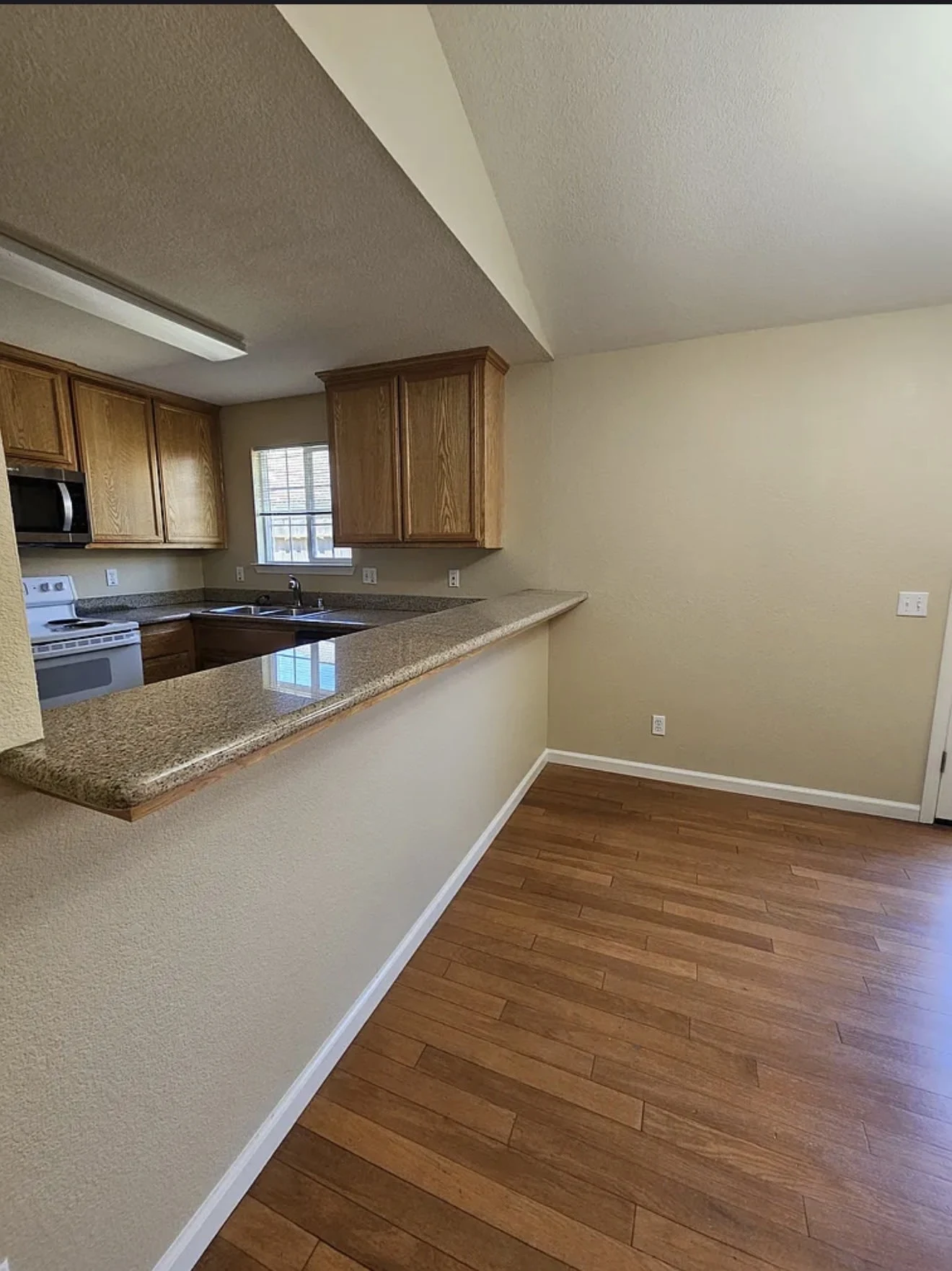 425 Acacia St, Unit 2 Rental photo 4