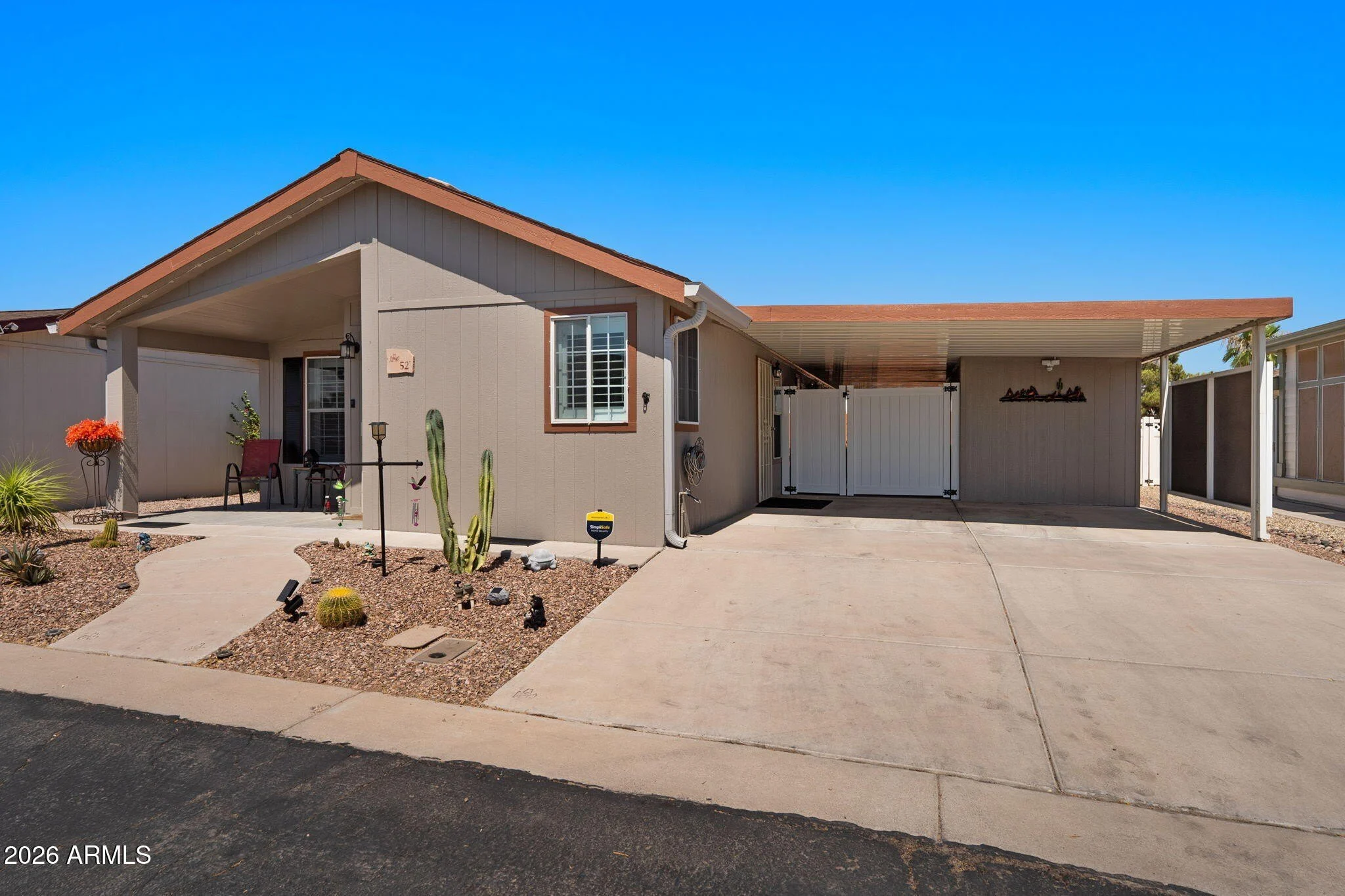 8840 E SUNLAND Avenue photo 4