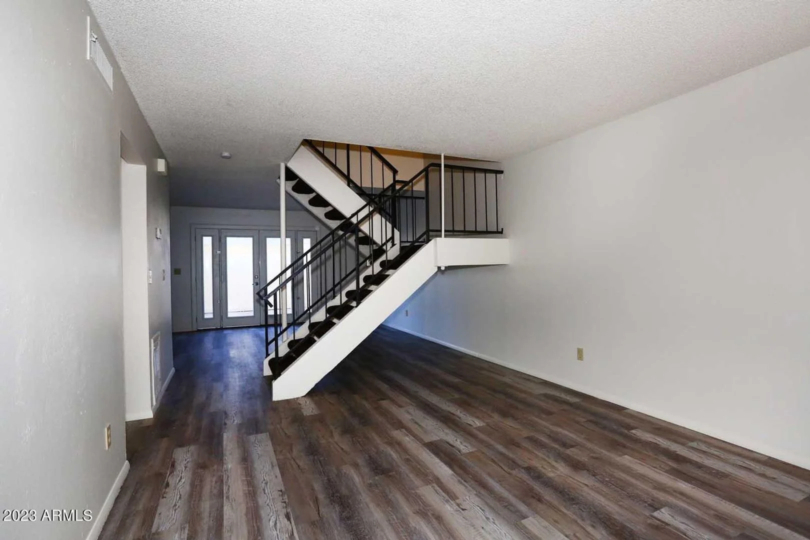 Gorgeous 4-bedroom, 3-bath townhouse near ASU Tempe photo 3
