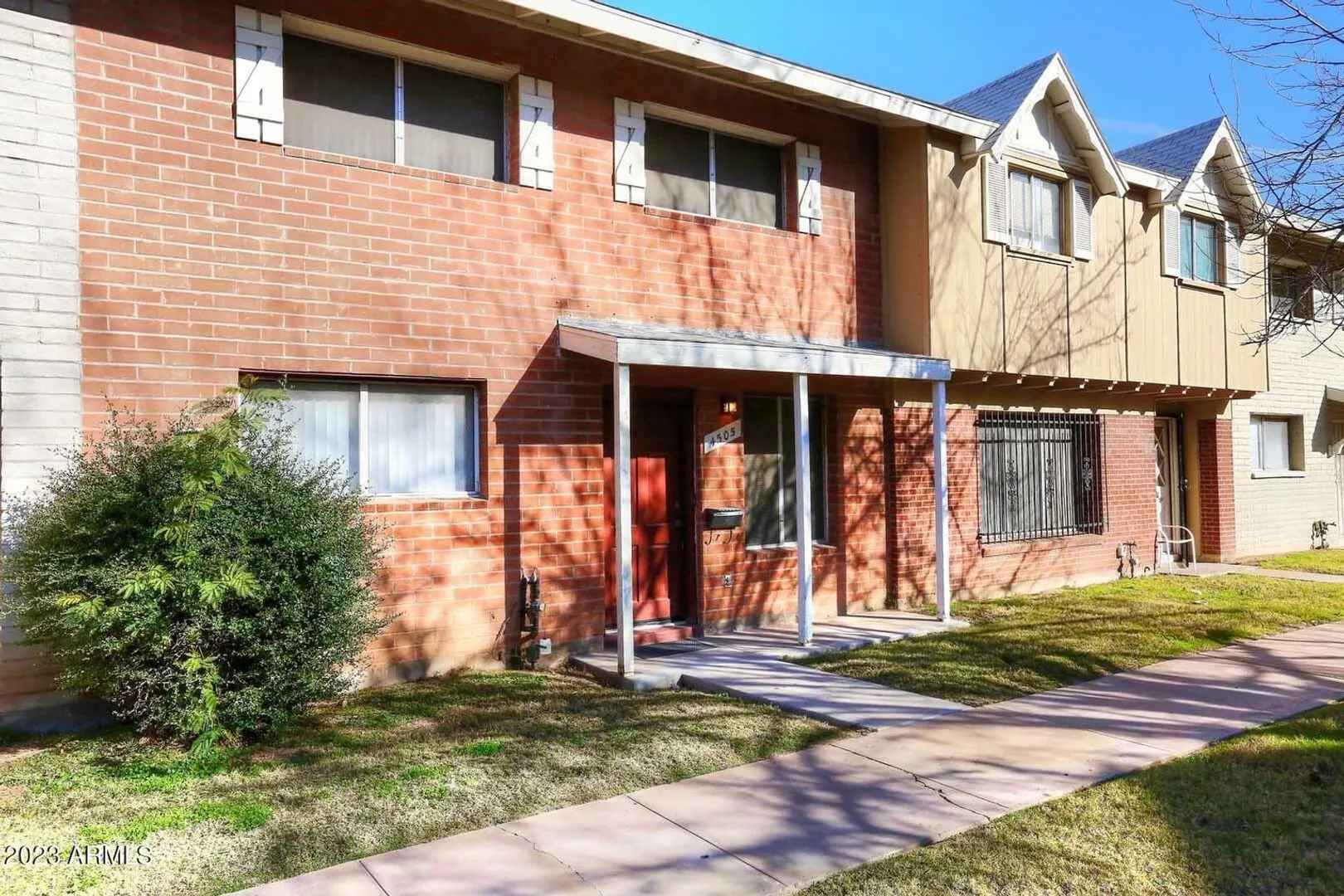 Gorgeous 4-bedroom, 3-bath townhouse near ASU Tempe photo 2