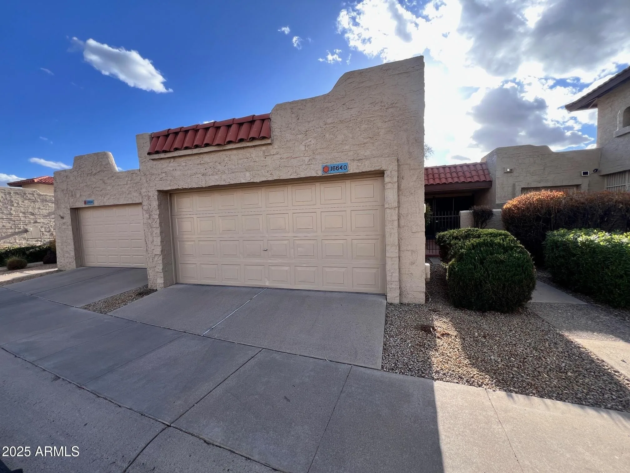 16640 N 29th Dr photo 2
