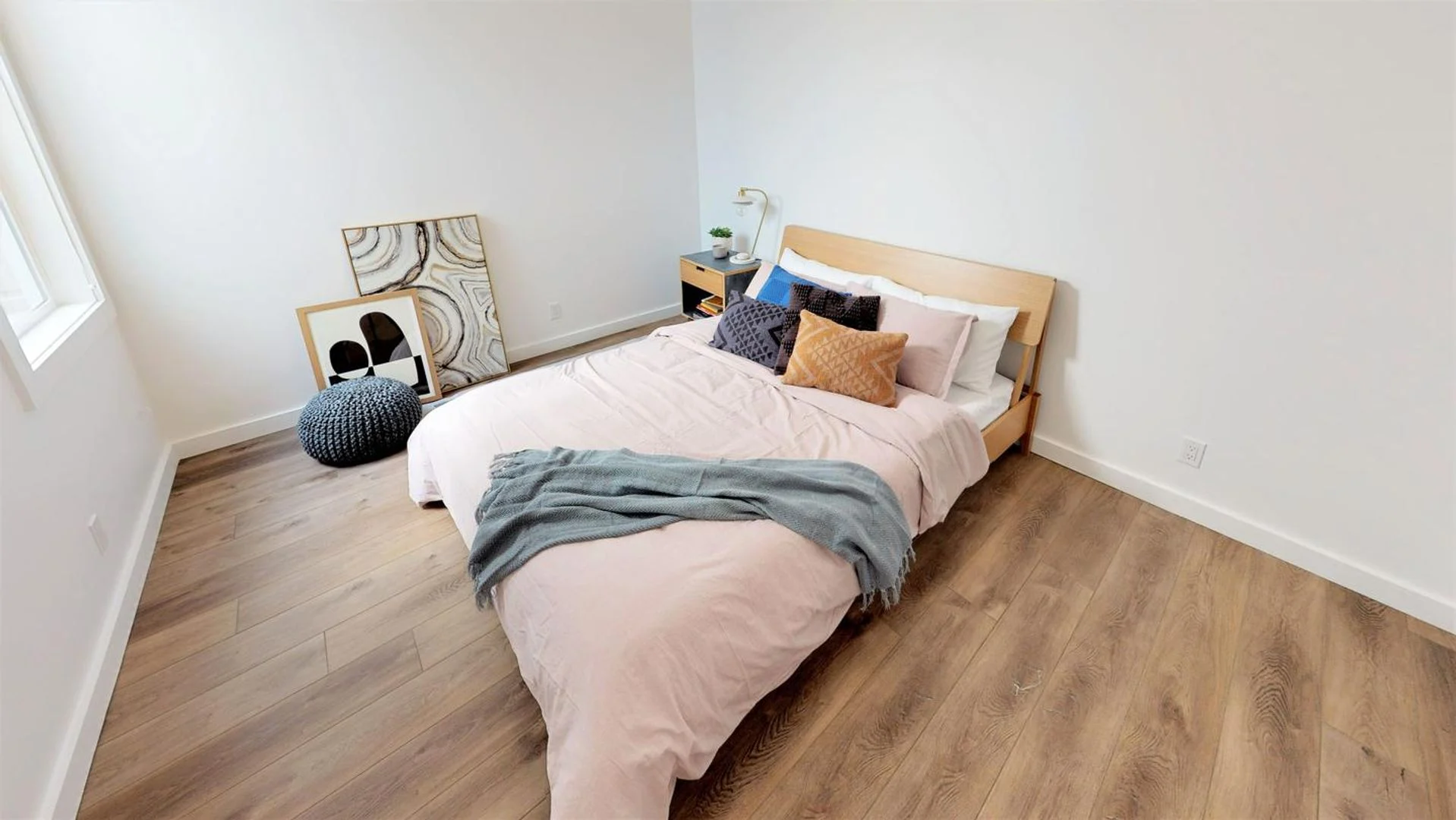 Furnished Bedroom in NOPA photo 2