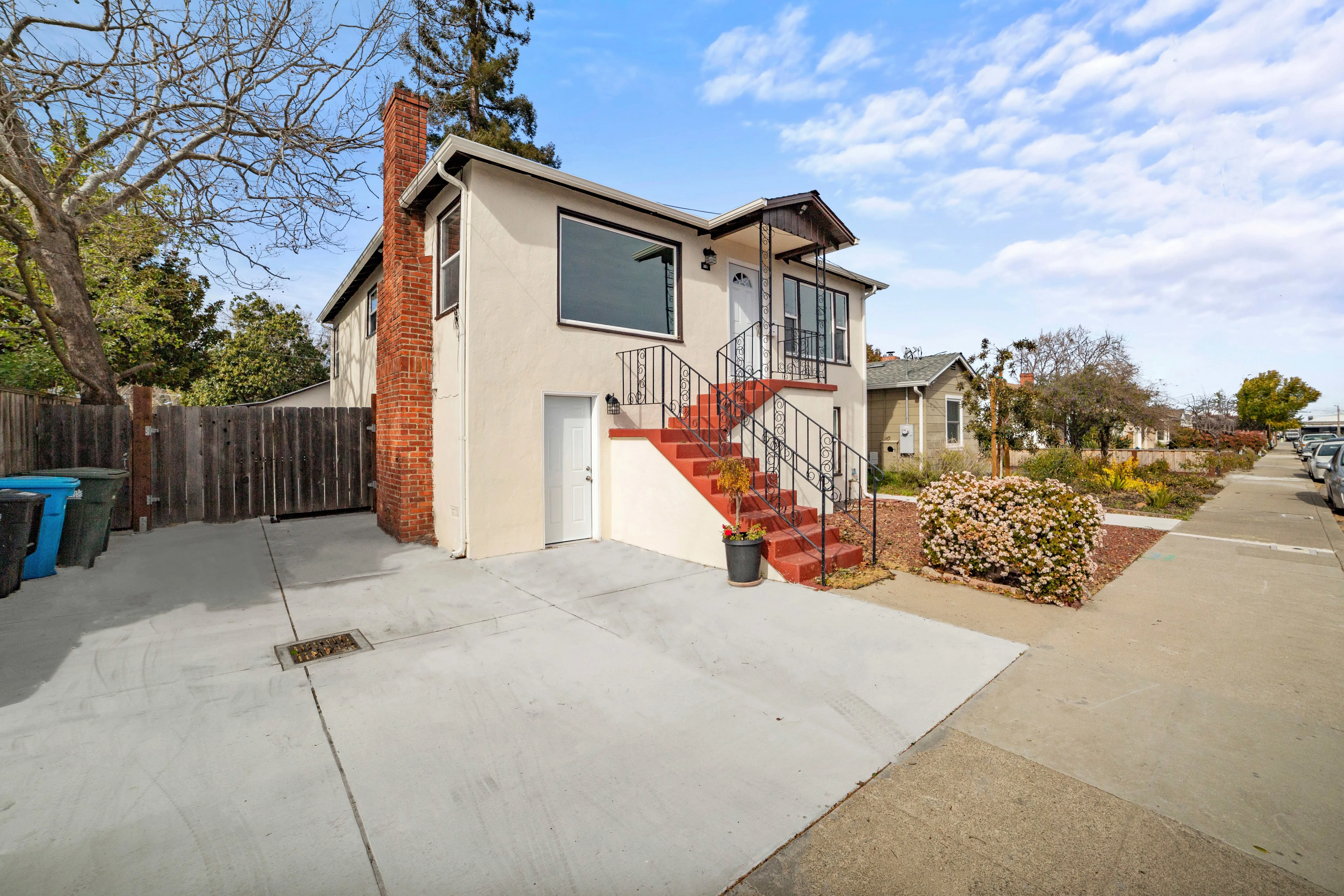 301 D St Redwood City, CA 94063 photo 2