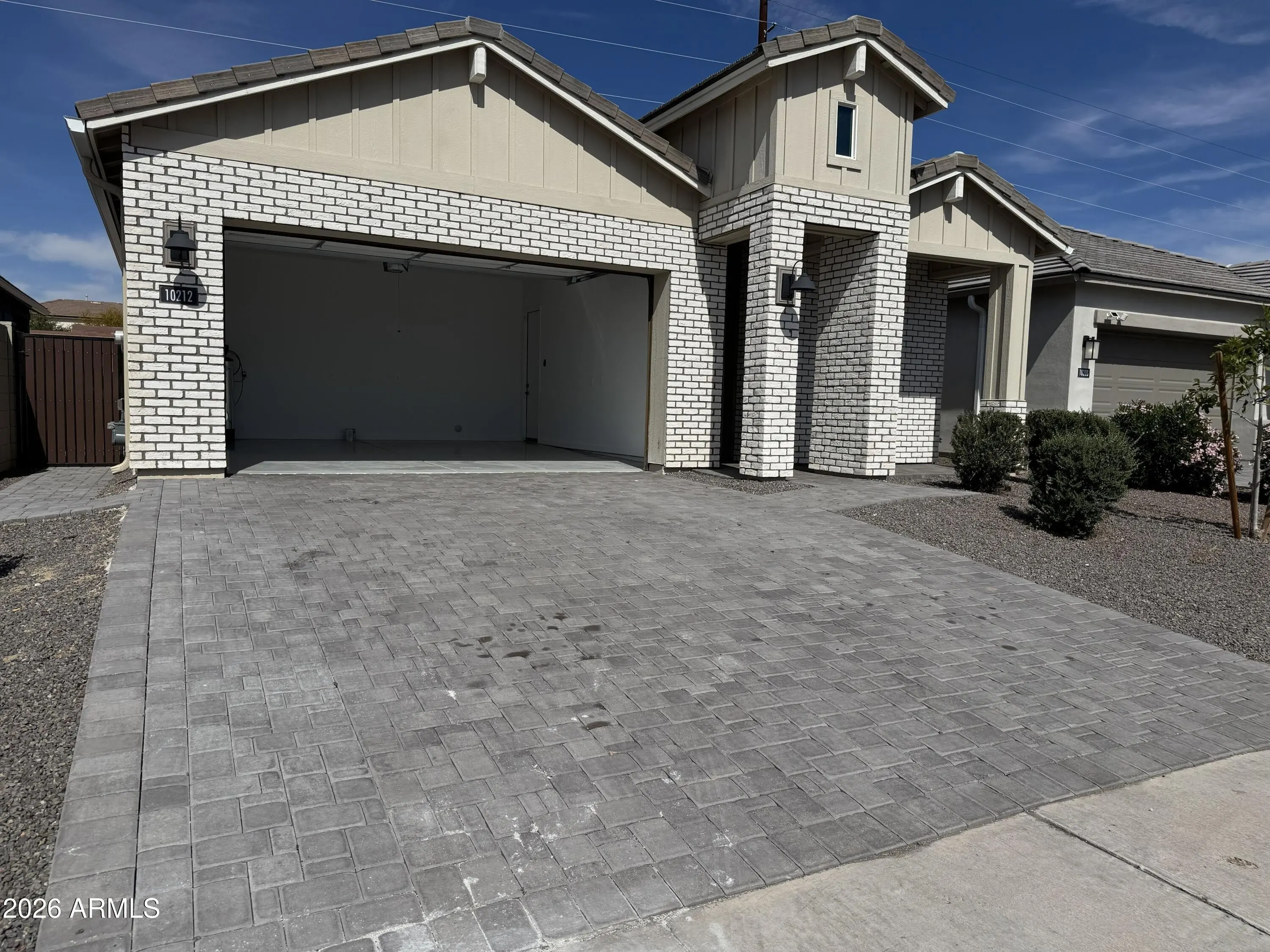 10212 W Alex Ave Peoria, AZ 85382 photo 2