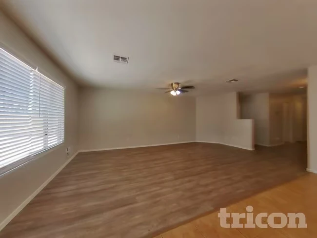 43714 Cale Dr Maricopa, AZ 85138 photo 2