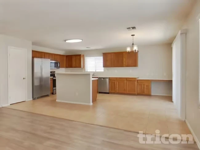 43714 Cale Dr Maricopa, AZ 85138 photo 4