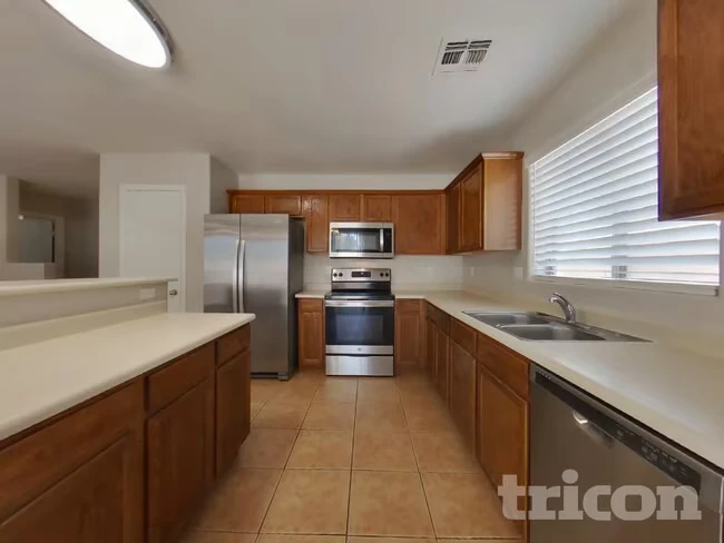 43714 Cale Dr Maricopa, AZ 85138 photo 5