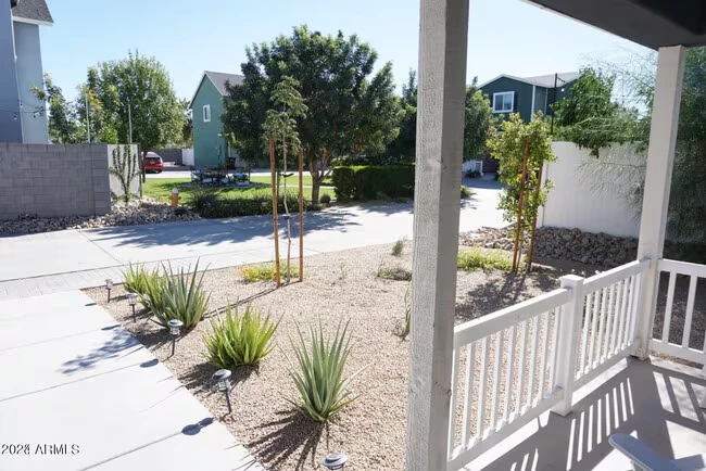 13820 N 7th Wy Phoenix, AZ 85022 photo 2